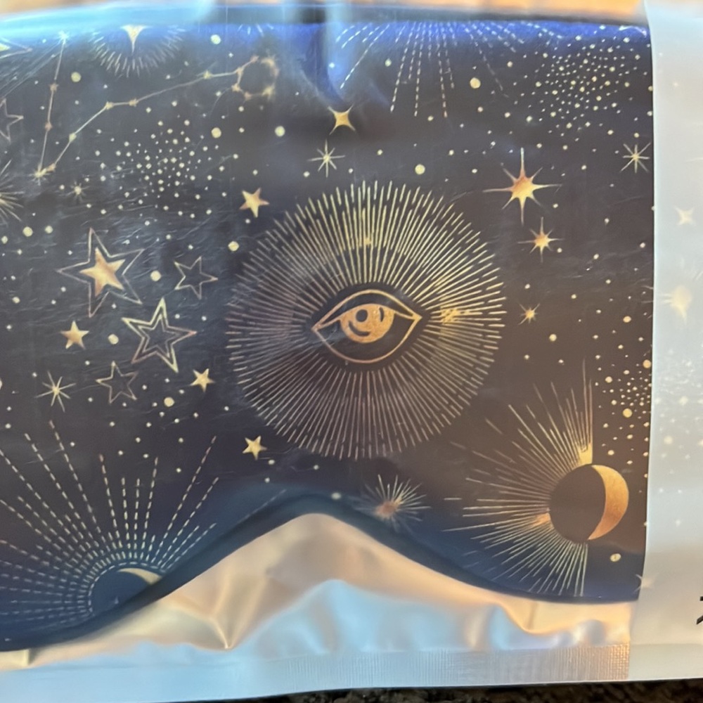 Satin Sleep Mask by SMUG - Picture 5 of 6